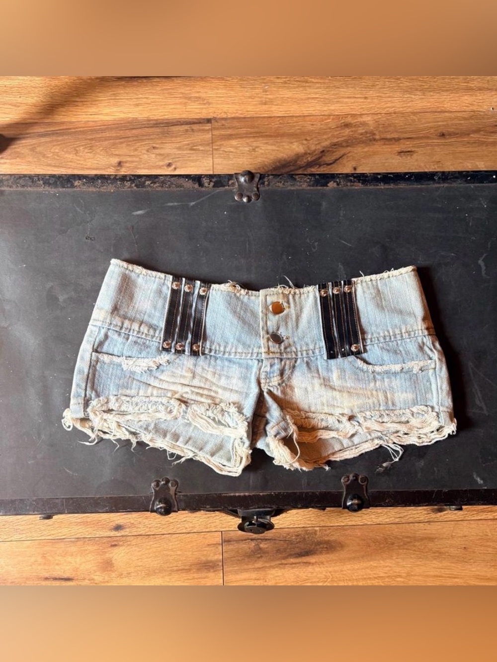 Italian Distressed Shorts